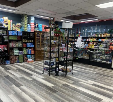 More Photos Of 248 N Pine St, Burlington Convenience Store For Sale