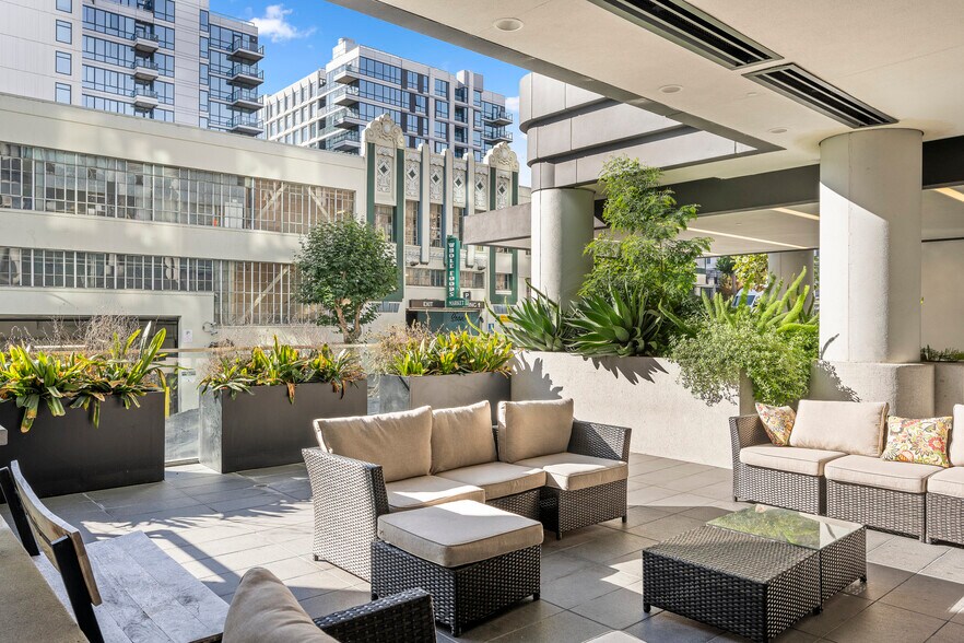 More Photos Of 1700 California St, San Francisco Apartments For Lease