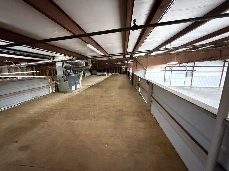 More Photos Of 100 G St, Smyrna Warehouse For Lease