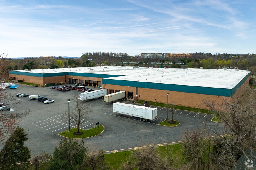 More Photos Of 10 New Maple Ave, Pine Brook Warehouse For Lease