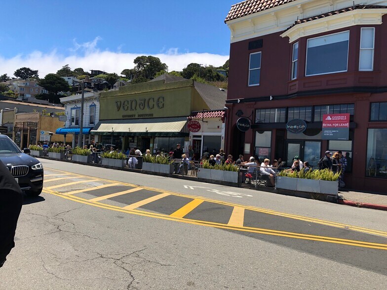 More Photos Of 631-633 Bridgeway, Sausalito Storefront Retail Office For Lease