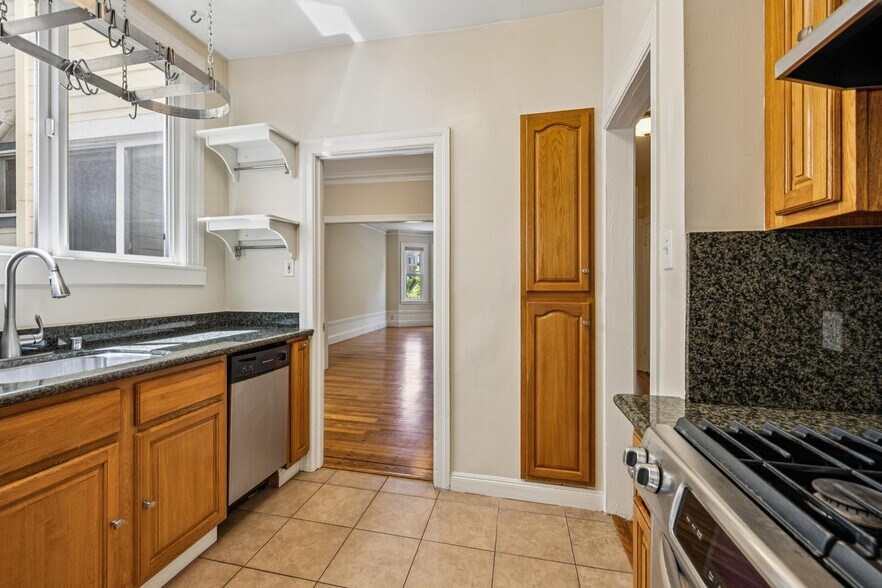 More Photos Of 1133 Webster St, San Francisco Apartments For Sale
