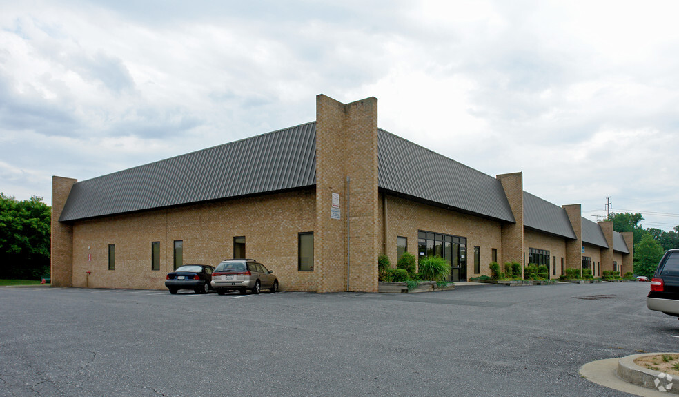 Primary Photo Of 1 Nashua Ct, Essex Light Distribution For Lease