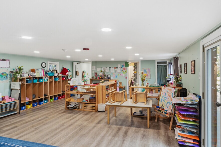 More Photos Of 248 Loudoun St SW, Leesburg Daycare Center For Lease