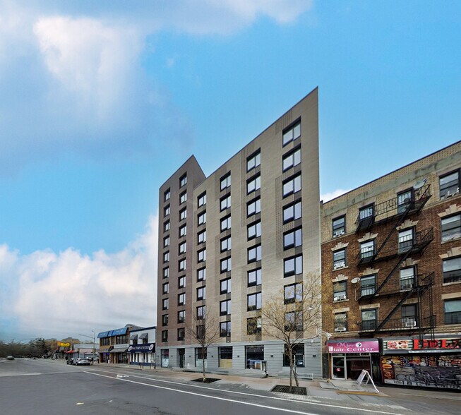 More Photos Of 909 E Tremont Ave, Bronx General Retail For Lease