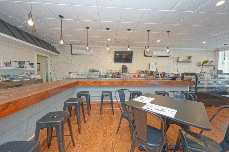 More Photos Of 106 Broad St, Schuylerville Restaurant For Sale