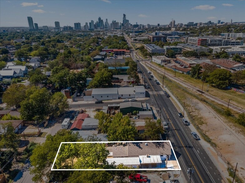 More Photos Of 2607 E 5th St, Austin Religious Facility For Sale