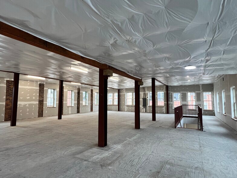 More Photos Of 2030 Aliceanna St, Baltimore General Retail For Lease