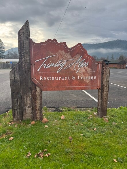 More Photos Of 130 Golf Course Dr, Weaverville Restaurant For Sale