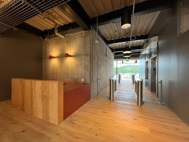 More Photos Of 8888 Washington Blvd, Culver City Office For Lease