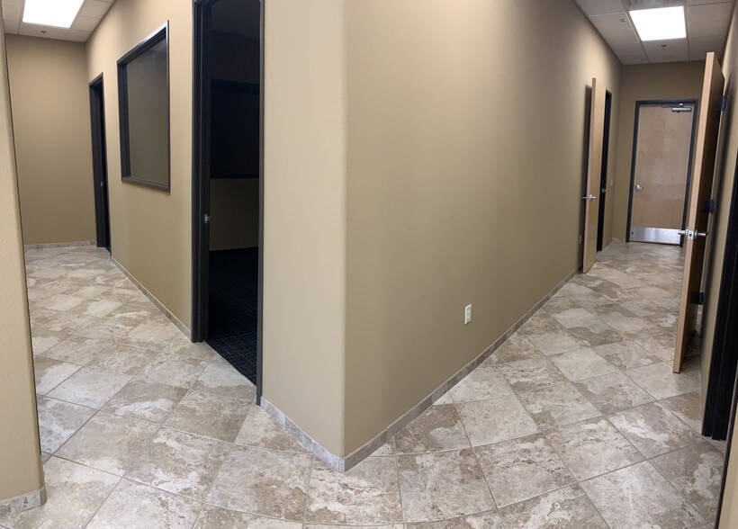 More Photos Of 2650 E Mohawk Ln, Phoenix Warehouse For Sale