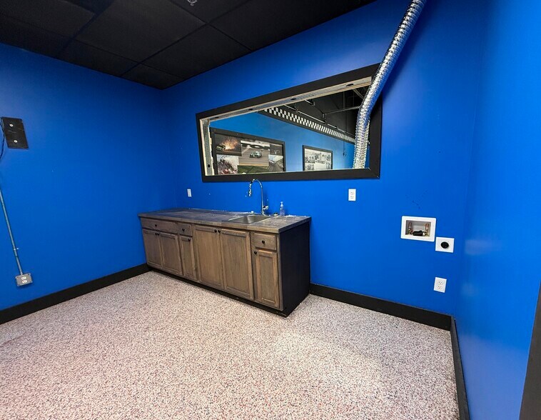 More Photos Of 1173 W International Speedway Blvd, Daytona Beach Unknown For Lease