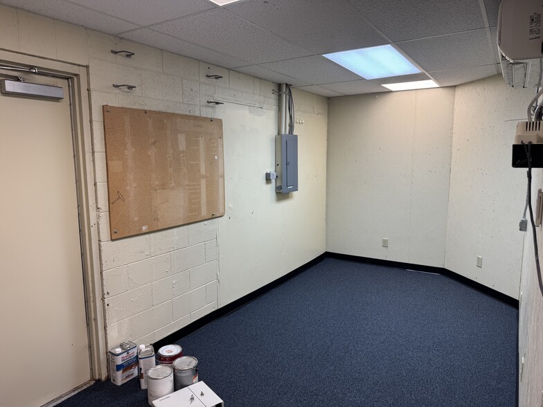 More Photos Of 1750 Manzanita Dr, Elko Office Residential For Sale