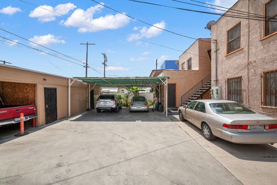 More Photos Of 3110 Raymond Ave, Los Angeles Apartments For Sale