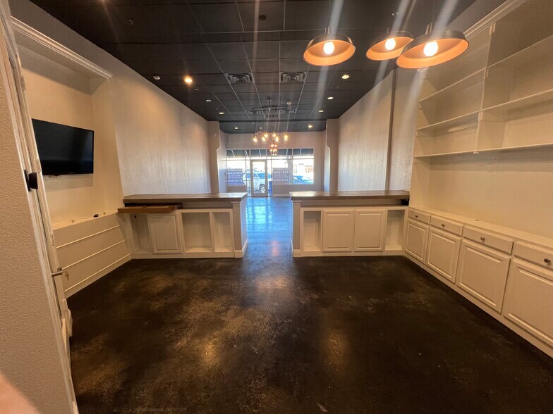 More Photos Of 33 Main St, Colleyville Apartments For Lease
