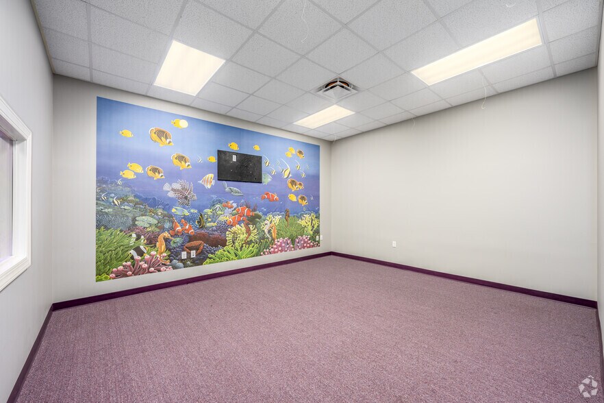 More Photos Of 122 S Segrave St, Daytona Beach Office For Sale