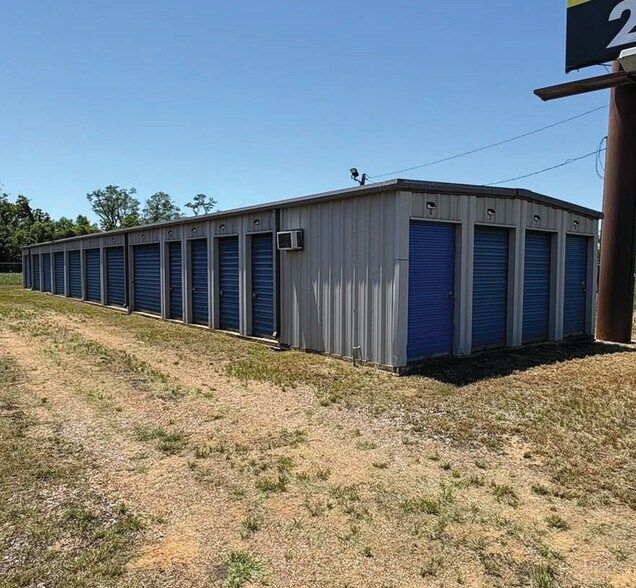 More Photos Of 54000 US-82, Itta Bena Self Storage For Sale