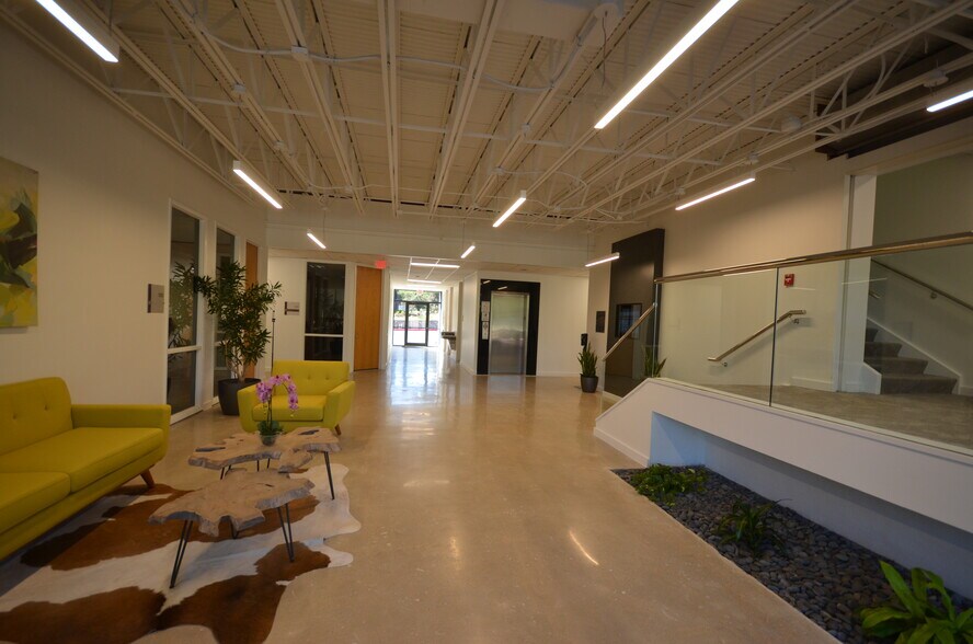 More Photos Of 3409 Executive Center Dr, Austin Unknown For Lease