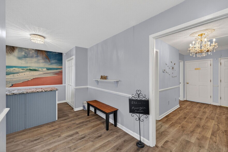 More Photos Of 104-H N Kerr Ave, Wilmington Office For Sale