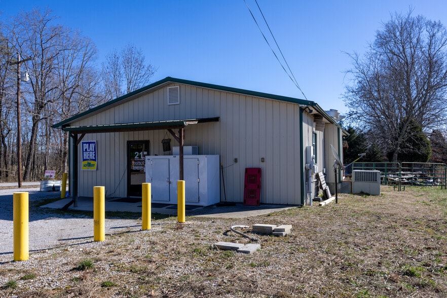 More Photos Of 6735 Wassom Memorial Hwy, Grandview General Retail For Sale