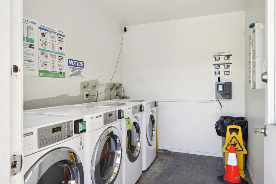 More Photos Of 550 Berry Ave, Hayward Apartments For Sale