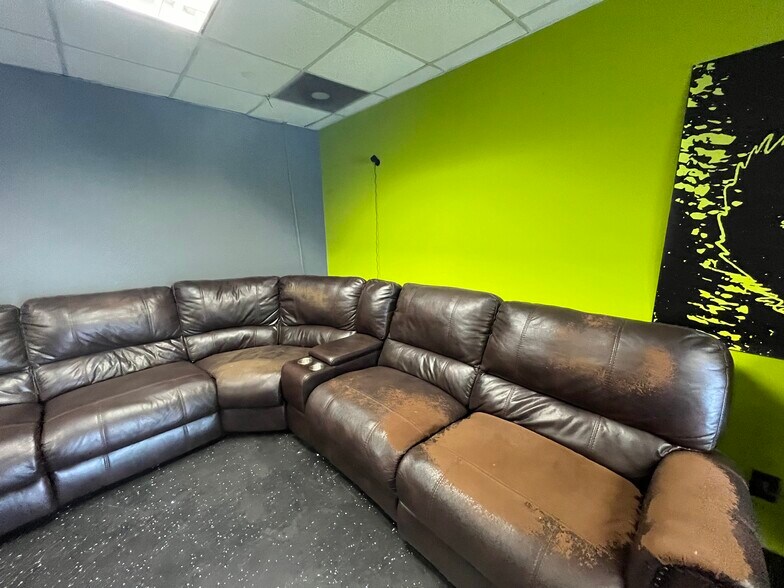 More Photos Of 4223 James St, East Syracuse Warehouse For Sale