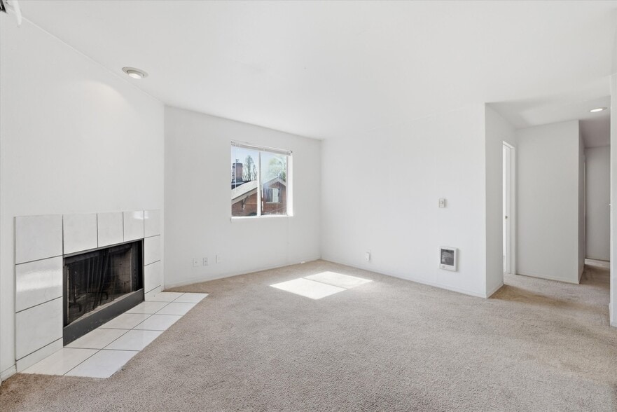 More Photos Of 8320 Lake City Way NE, Seattle Apartments For Sale