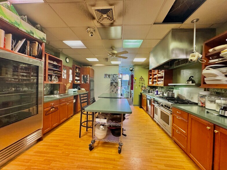 More Photos Of 32-38 Atlantic Ave, Lynbrook Office For Sale