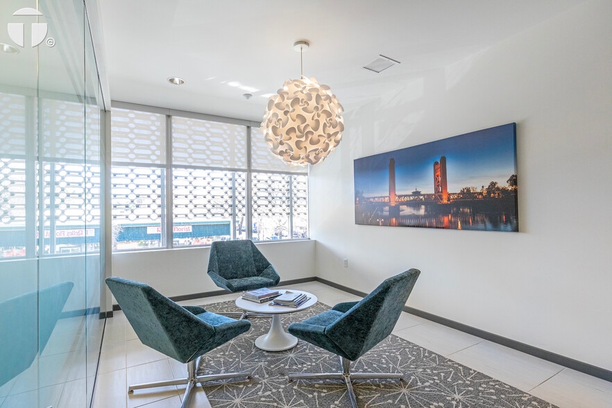 More Photos Of 2401-2407 J St, Sacramento Loft Creative Space For Lease