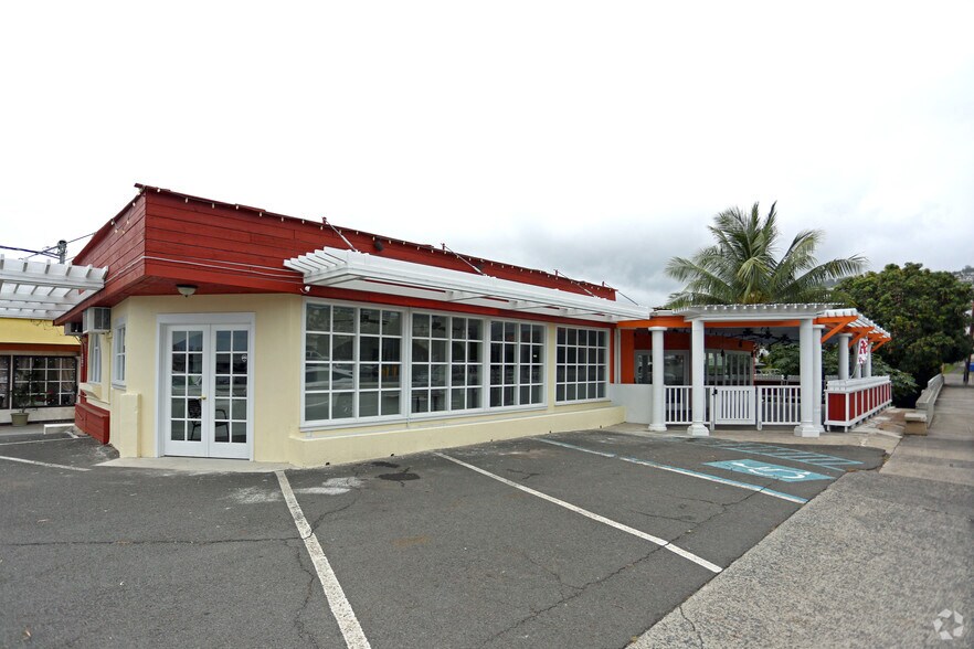 More Photos Of 3036 Waialae Ave, Honolulu Restaurant For Sale