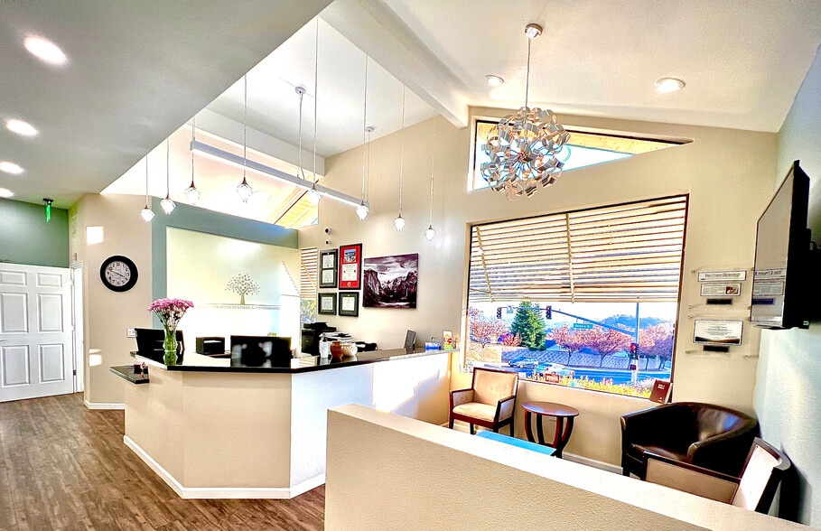 More Photos Of 800 Delnero Dr, Sonora Medical For Lease
