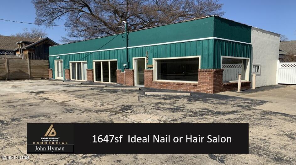 Primary Photo Of 1201 W 7th St, Joplin Showroom For Sale