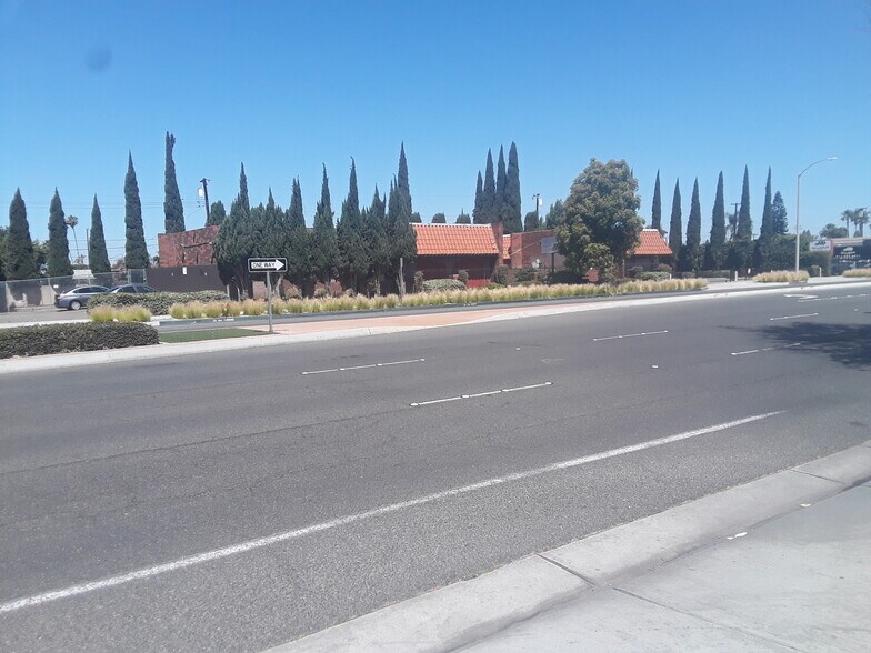 More Photos Of 1241 S Brookhurst St, Anaheim Office For Sale