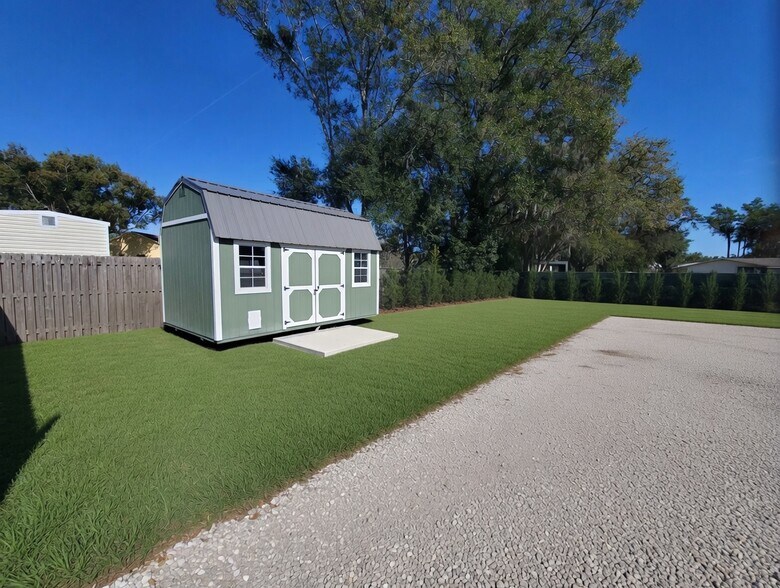 More Photos Of 311 W Lutz Lake Fern Rd, Lutz Flex For Sale