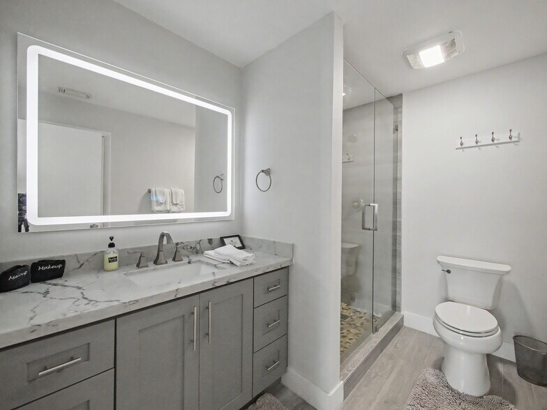 More Photos Of 112 Claremont Ln, Palm Beach Shores Apartments For Sale