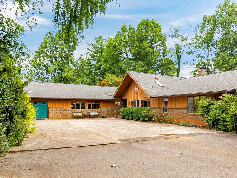 More Photos Of 703 Crestview Dr, Leicester Land For Sale