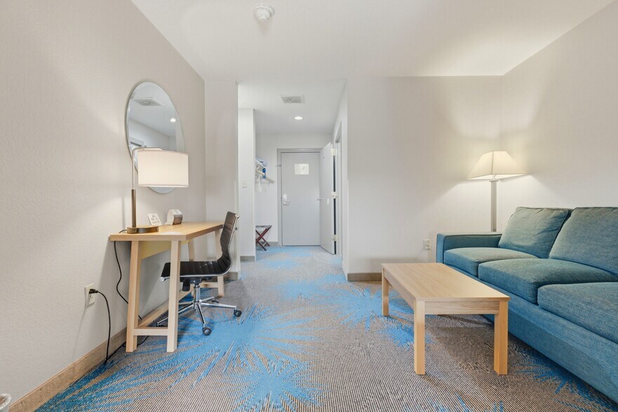 More Photos Of 1011 Highway 64 E, Wynne Hotel For Sale