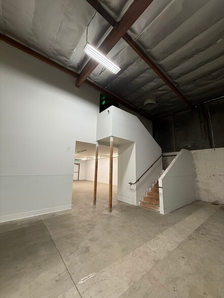 More Photos Of 125 Selandia Ln, Carson Warehouse For Sale