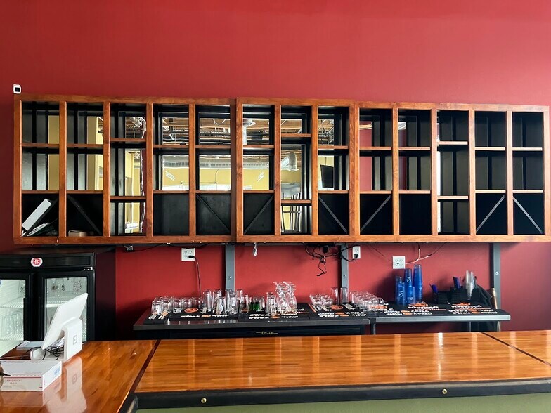 More Photos Of 12928 E Mansfield Ave, Spokane Valley General Retail For Lease