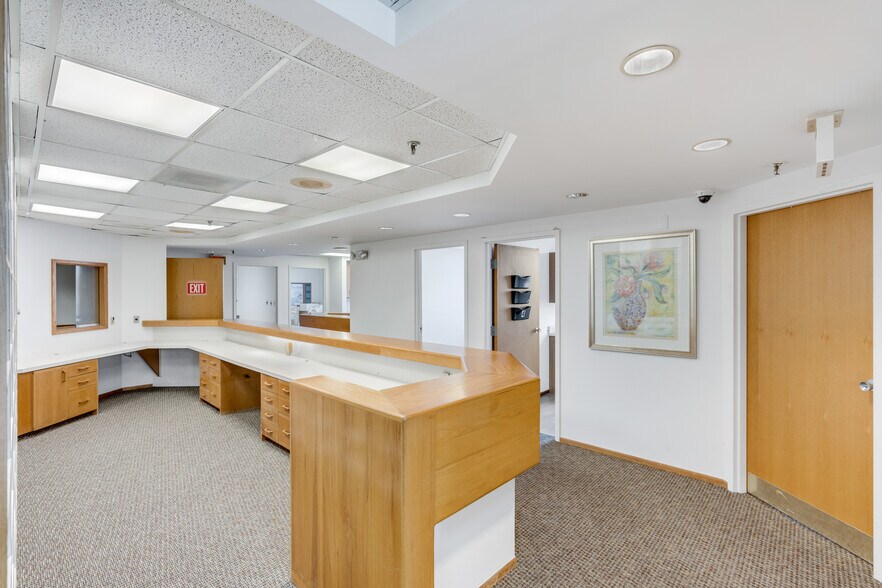 More Photos Of 2525 Harbor Blvd, Port Charlotte Medical For Sale