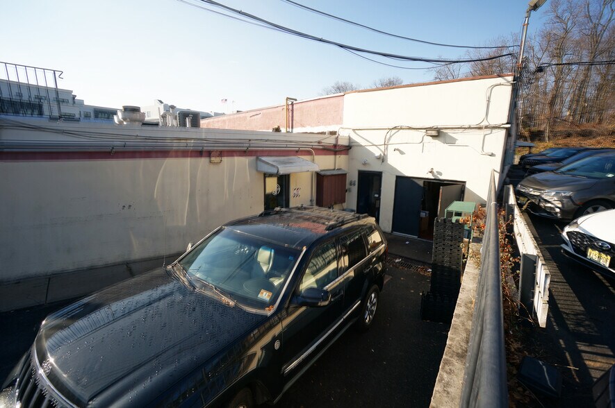 More Photos Of 144-154 Bloomfield Ave, Verona Unknown For Sale