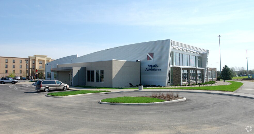 Primary Photo Of 3940 Lyman Dr, Hilliard Swimming Pool For Sale