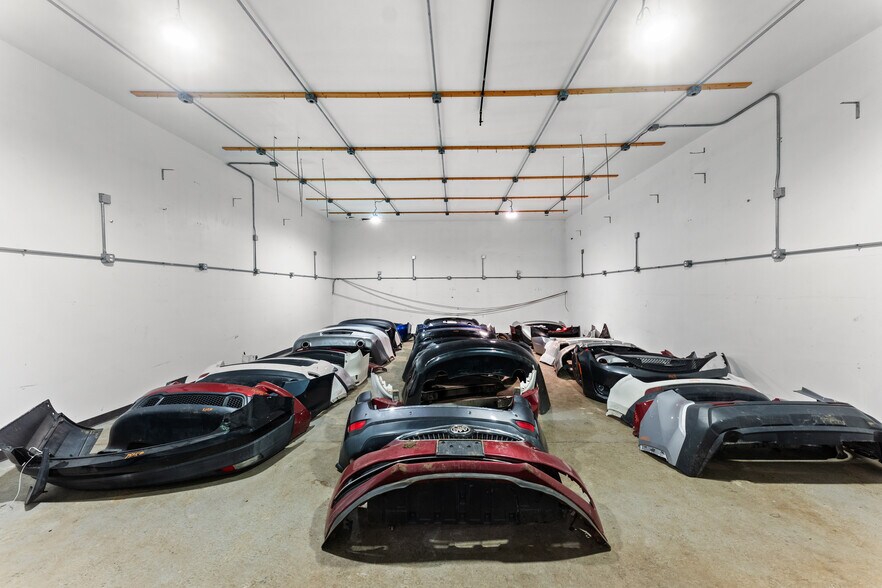 More Photos Of 14286 Meyers Rd, Detroit Industrial For Sale
