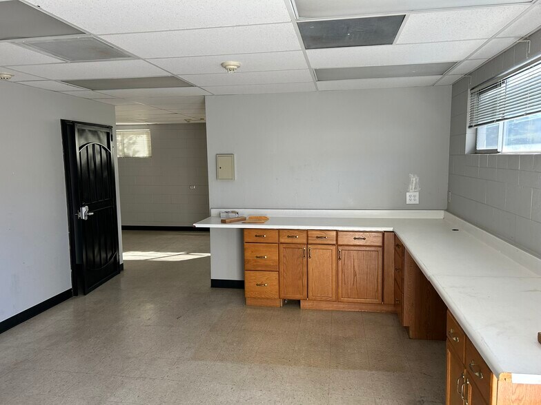 More Photos Of 2929 Grandview St, Placerville Office For Sale