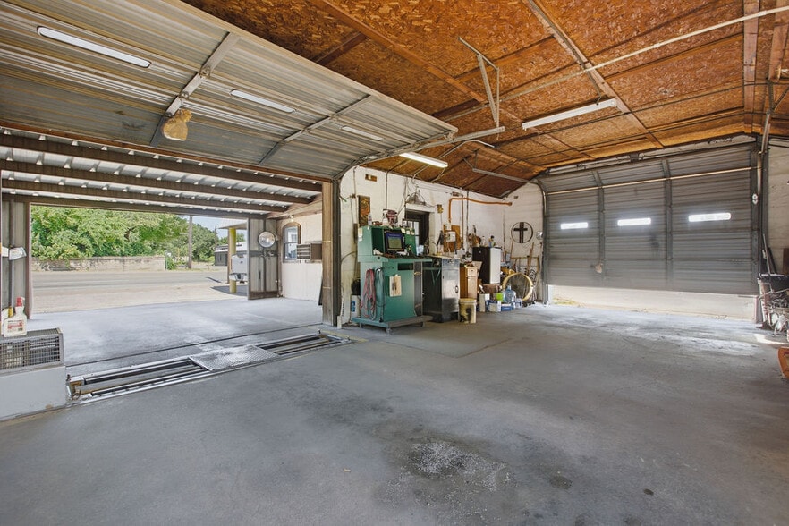 More Photos Of , Weatherford General Retail For Sale