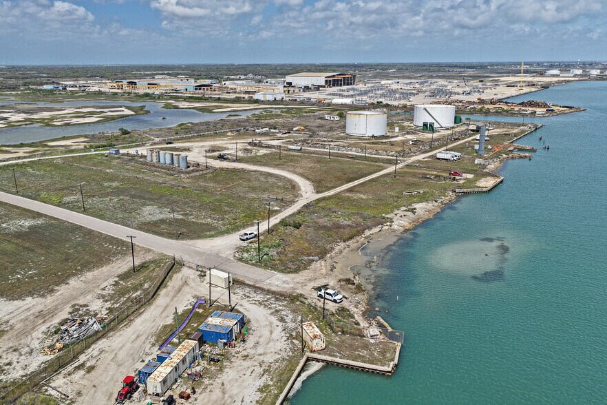 More Photos Of 854 Cr 4692, Aransas Pass Chemical Oil Refinery For Sale