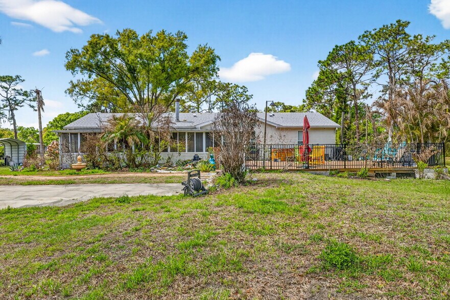 More Photos Of 3308 24th Ave SE, Ruskin Specialty For Sale