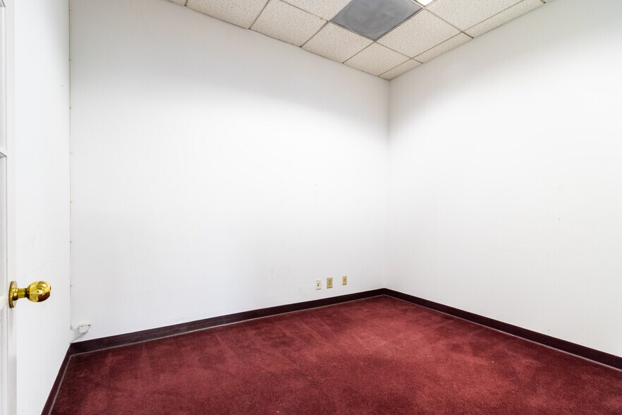 More Photos Of 1307-1311 Sutter St, San Francisco Storefront Retail Office For Sale