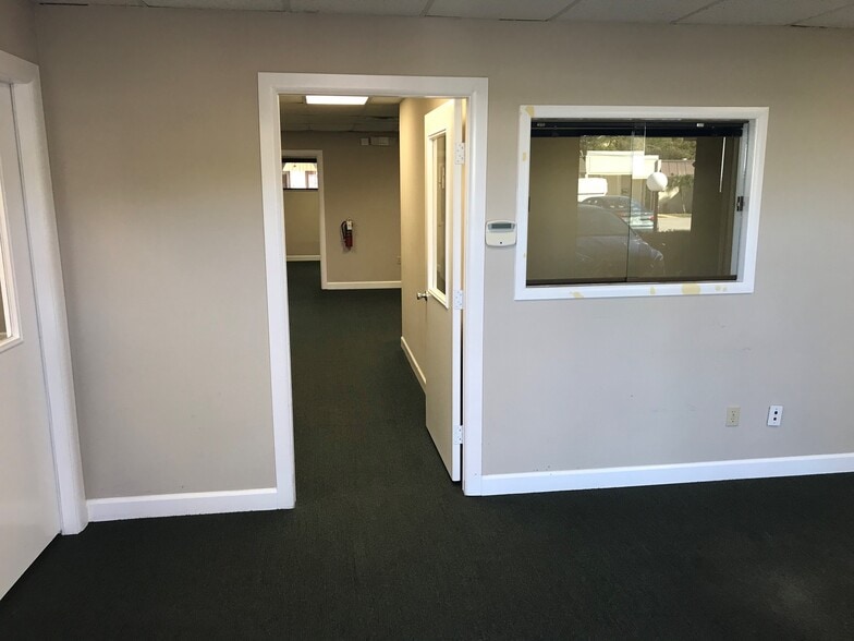 More Photos Of 6315 Presidential Ct, Fort Myers Office For Lease