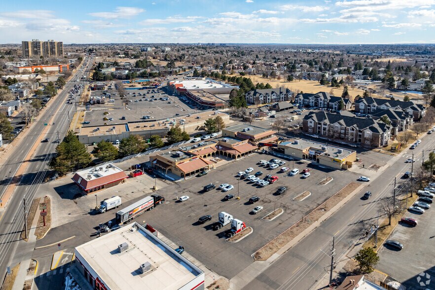 More Photos Of 970 S Oneida St, Denver Restaurant For Lease